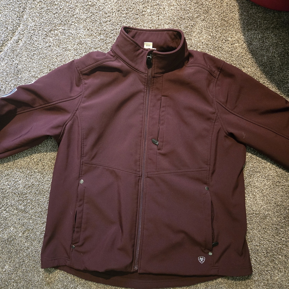 Ariat Burgundy Softshell Jacket - Picture 2 of 4